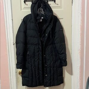 Columbia Women's Black Hooded Puffer Jacket